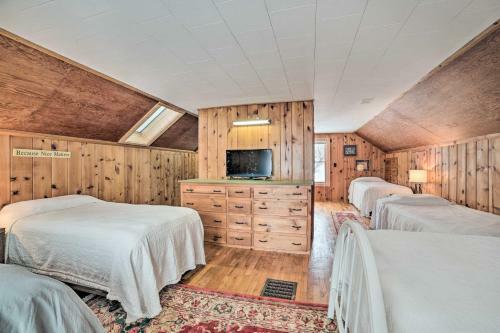Torch Bay Hideaway Cottage Near Torch Lake
