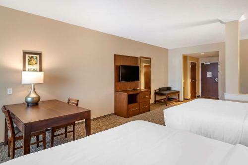 Hotel Comfort Inn & Suites