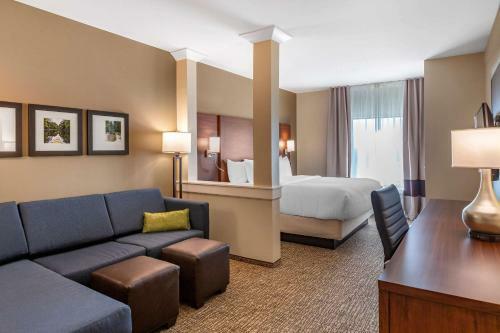 Hotel Comfort Inn & Suites