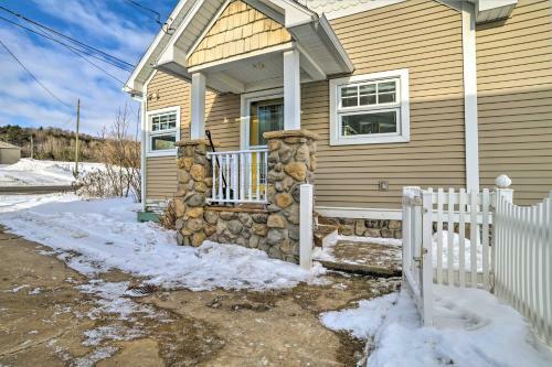 Charming Lake Charlevoix Cottage With Boat Dock