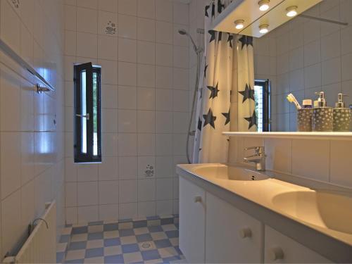 Holiday Home Im Ferienpark Willingenusseln