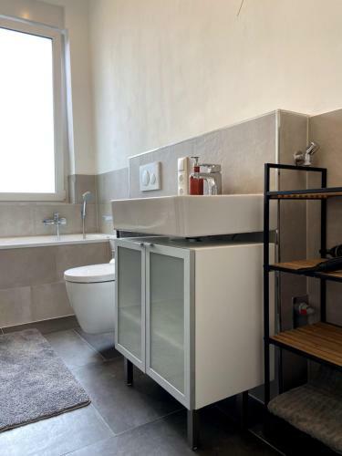 Apartamento Wundersch�ne Sanierte Wohnung Vor Den Toren K�lns