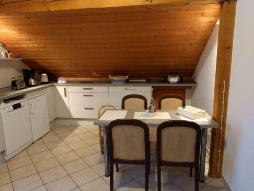 Apartamento Komfortabel Wohnen Am Waldrand Von Pitzling