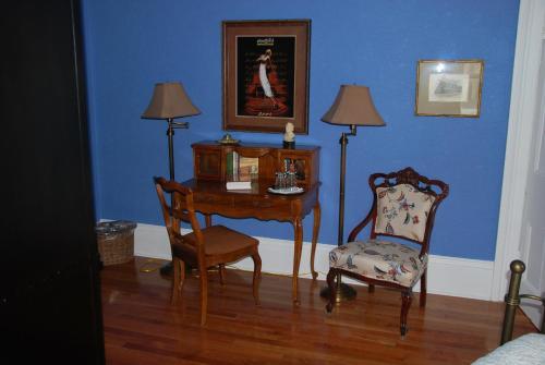 Legacy House Bed And Breakfast