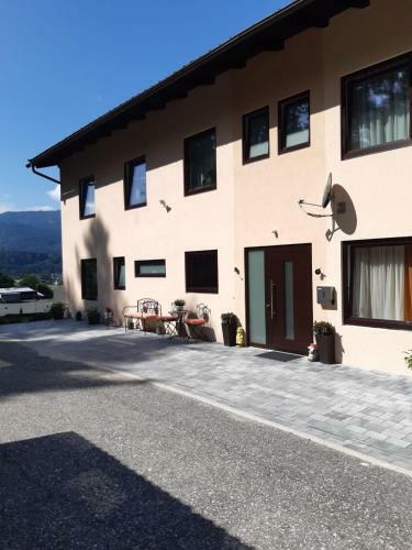 Hostal G�stehaus Am Walde - Familie Troller