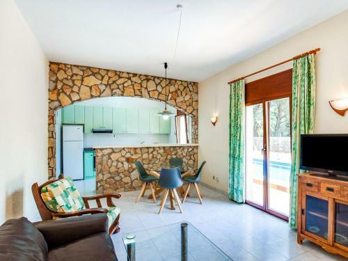 Chic Holiday Home In Playa de Pals With Terrace