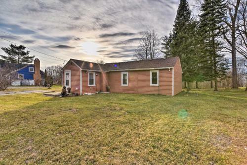 Completely Renovated Escape About 1 Mile To Dtwn!