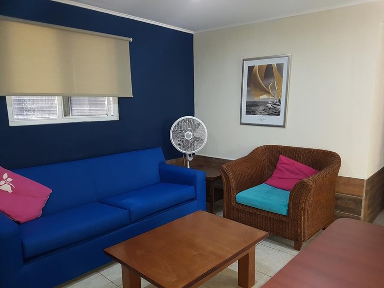 White Beach Apartments Palm Beach