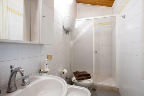Casa Indipendente Con Giardino E Parcheggio Privato