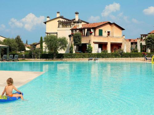 Well-kept Ground Floor Apartment Near Peschiera