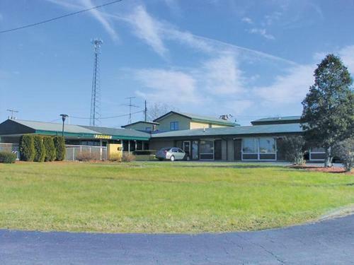 Wooden Shoe Motel
