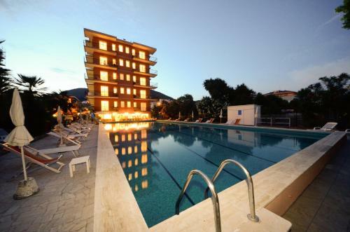 Perla Marina Apartments