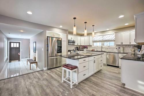 Lakeside Retreat With Office And Stunning Views!