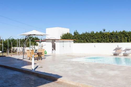 Villa Salentina Piscina Idromassaggio Borghi M330