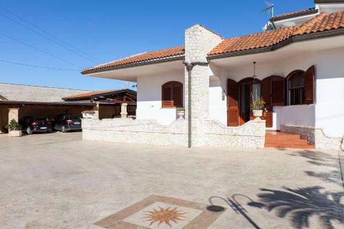 Villa Salentina Piscina Idromassaggio Borghi M330