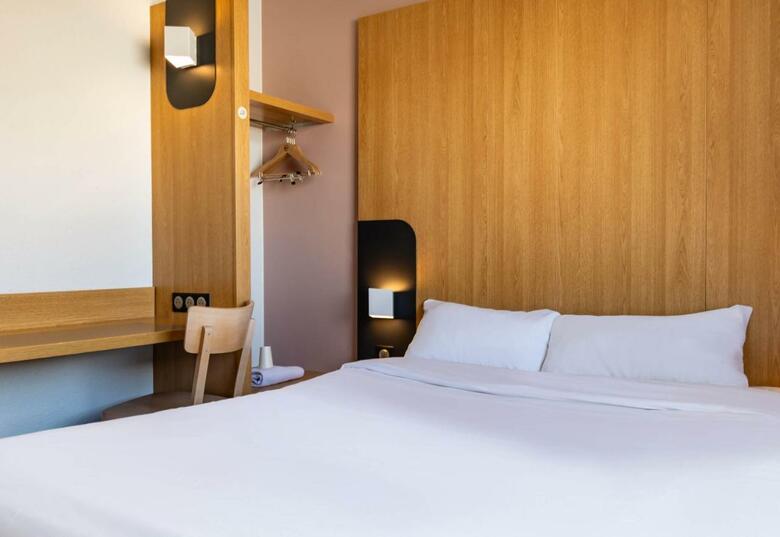 Comfort Hotel Residence(.)
