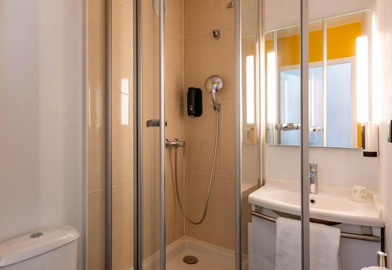 Comfort Hotel Residence(.)