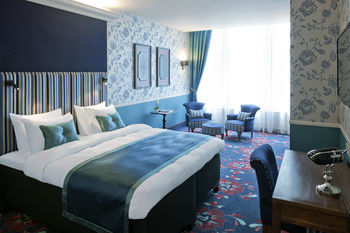 Hotel Carlton Ambassador