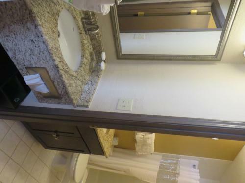 Hotel Ivy Court Inn And Suites
