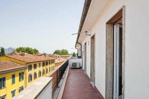 Apartamento Modern Attic With Balcony - Panoramic City View