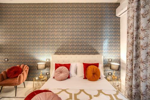 Aweshome - White Mirrors Apartment