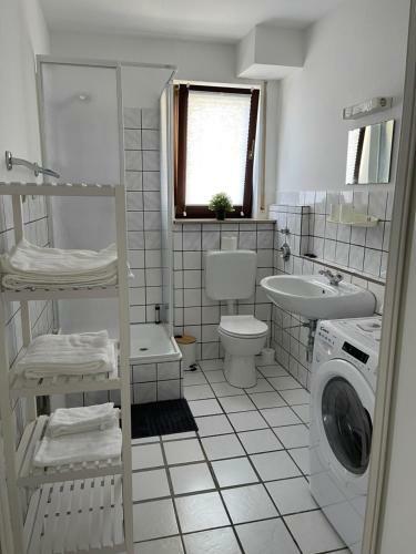 Nice Apartment With Privat Parking Near Airport