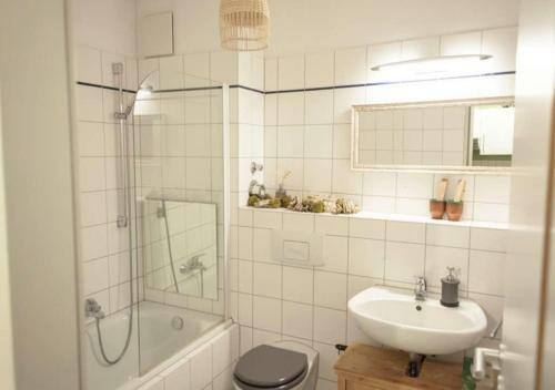 Apartamento Suiteable Living - Modern, Zentral, Balkon, Netflix