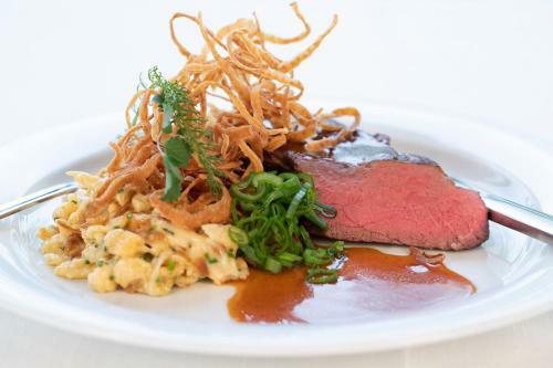 Hotel & Gutsgasthaus K�berle