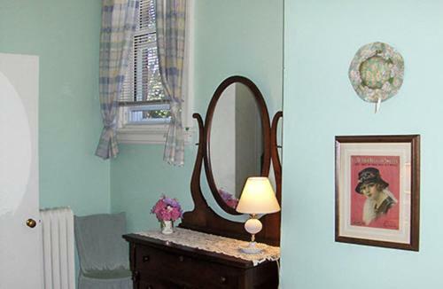 Agincourt Manor B&B Suites