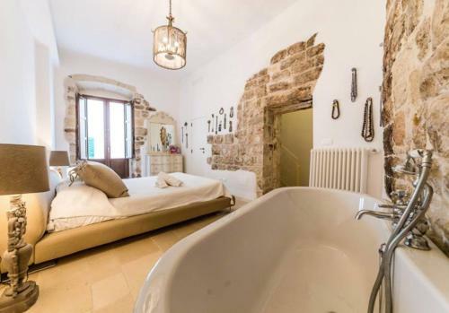 Itaca Home To Explorers In Polignano A Mare