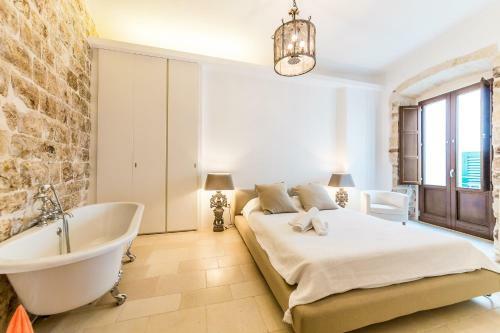 Itaca Home To Explorers In Polignano A Mare