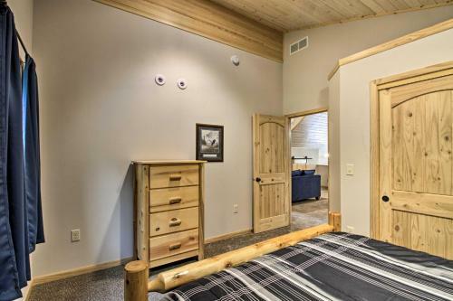 Relaxing Lakefront Retreat With Private Dock!