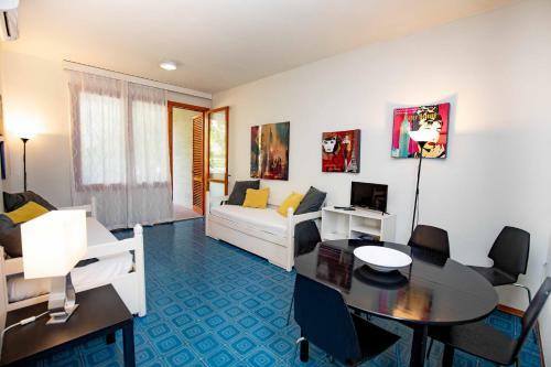 Costa Degli Ulivi Seafront Apartment