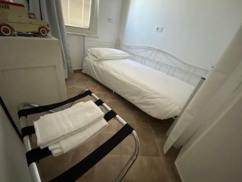 Hostal Red House Accomodation Potenza Picena