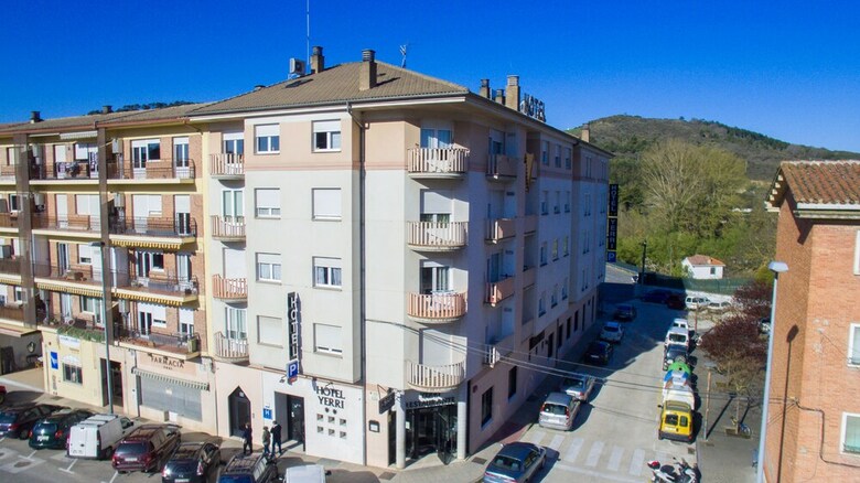 Hotel Yerri