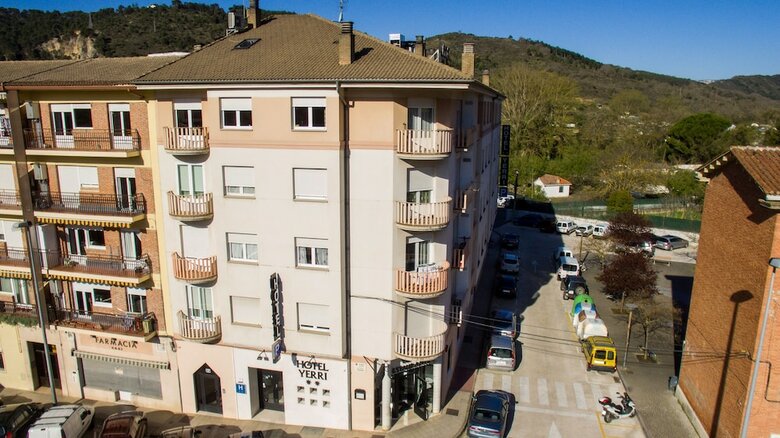 Hotel Yerri