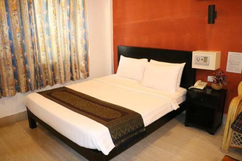 Hometown Hotel