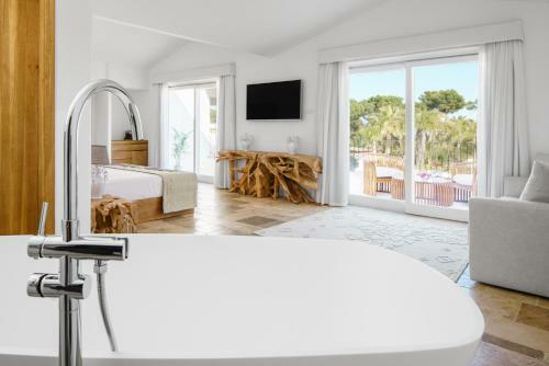 Sant Efis Hotel