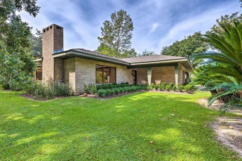 Mid-century Dream Home Less Than Half-mile To Beach!
