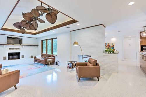 Mid-century Dream Home Less Than Half-mile To Beach!
