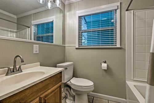 Ocean Springs Getaway - Walk To Beach And Dtwn!