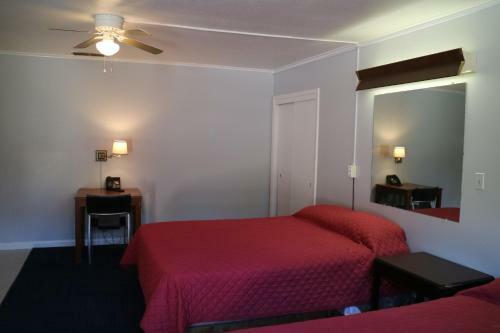 University Motel And Suites