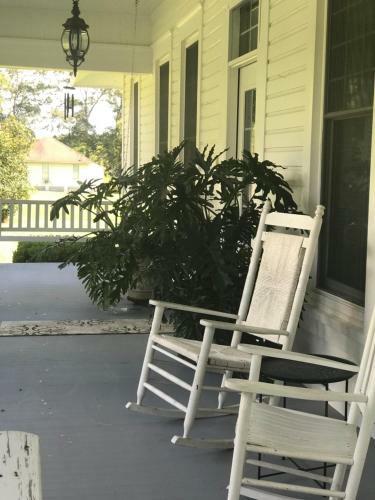 Mimi's Elegant Country Home