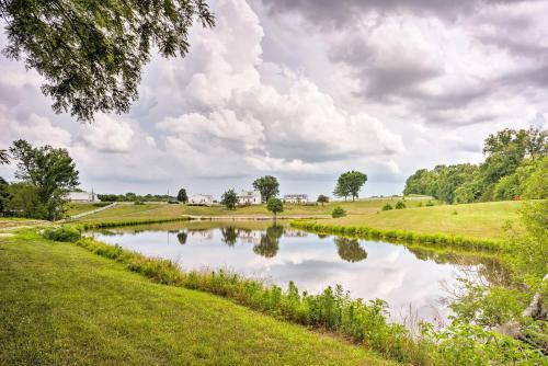 Apartamento Sunrise Suite On Farm With Pool, 9 Mi To Hermann!