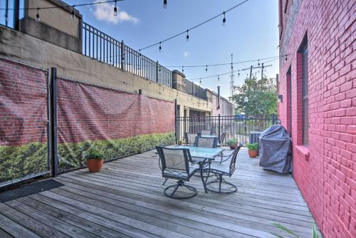 Apartamento Updated Sears Quarters Condo - Walk To Dining