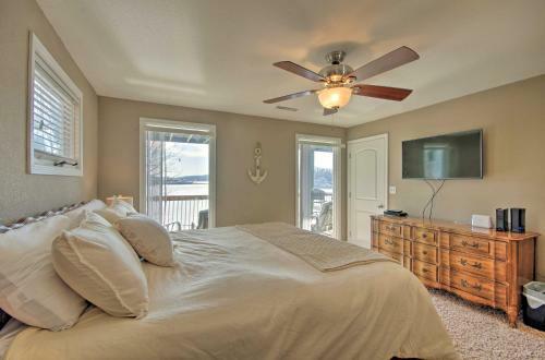 Stunning Lake Ozark Retreat With Dock And Boat Slip!
