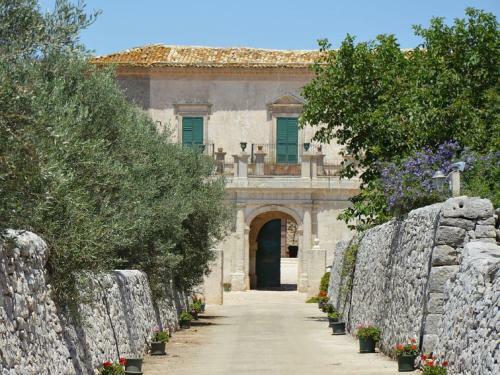 Villa Castiglione 1863 - The Real Sicilian Holiday
