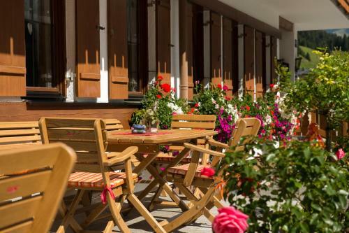 Hotel Gasthaus & Pension Alphorn