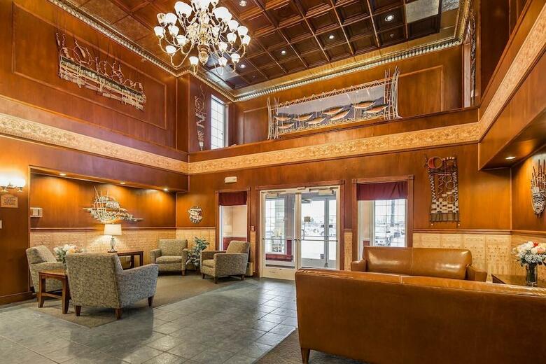 Hotel Quality Suites Historic Downtown