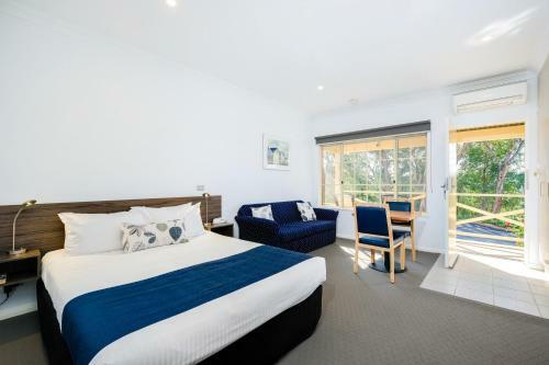 Motel Commercial Golf Resort